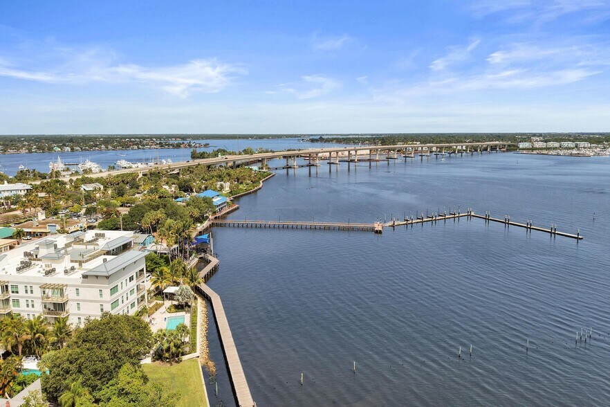 More Photos Of 37-41 SW Seminole St, Stuart Apartments For Lease