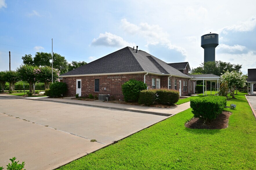 More Photos Of 2021 FM 1092 Rd, Missouri City Assisted Living For Sale
