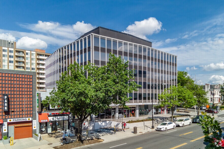 More Photos Of 4201 Connecticut Ave NW, Washington Office For Lease