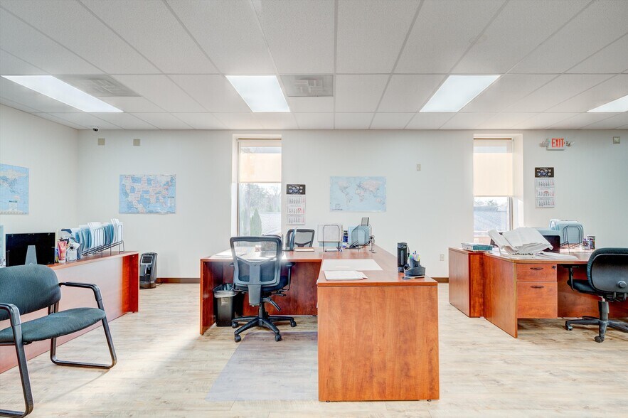 More Photos Of 207 N Main St, Boonsboro Office For Sale