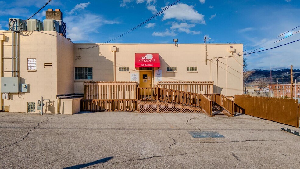 More Photos Of 630 Market St, Steubenville Office For Sale