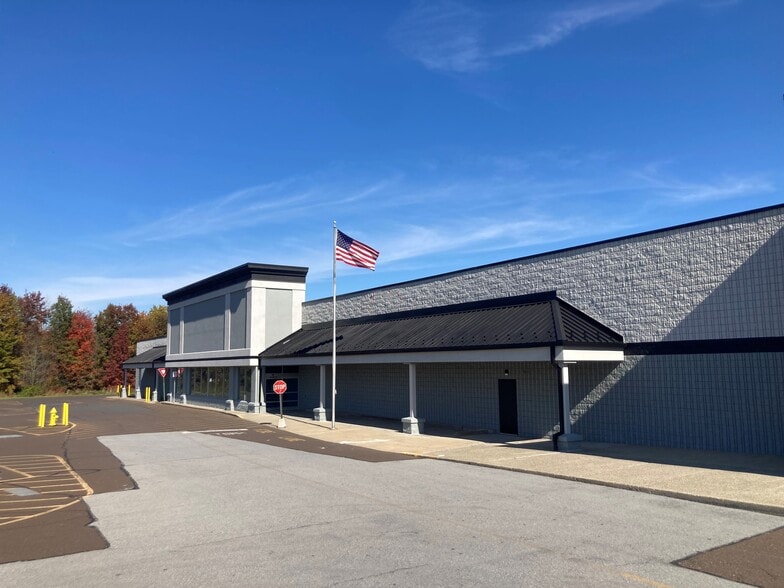 More Photos Of 701-755 S West End Blvd, Quakertown Unknown For Lease