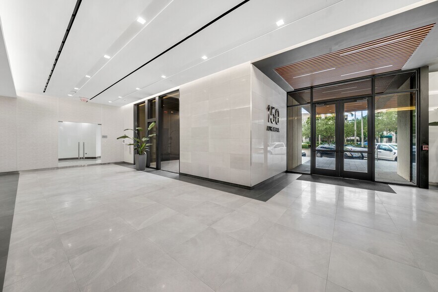 More Photos Of 150 Alhambra Cir, Coral Gables Office For Lease