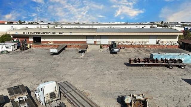 More Photos Of 609 Enterprise St, Laredo Industrial For Sale