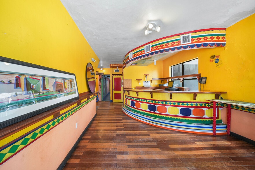 More Photos Of 819 5th St, Miami Beach Freestanding For Sale