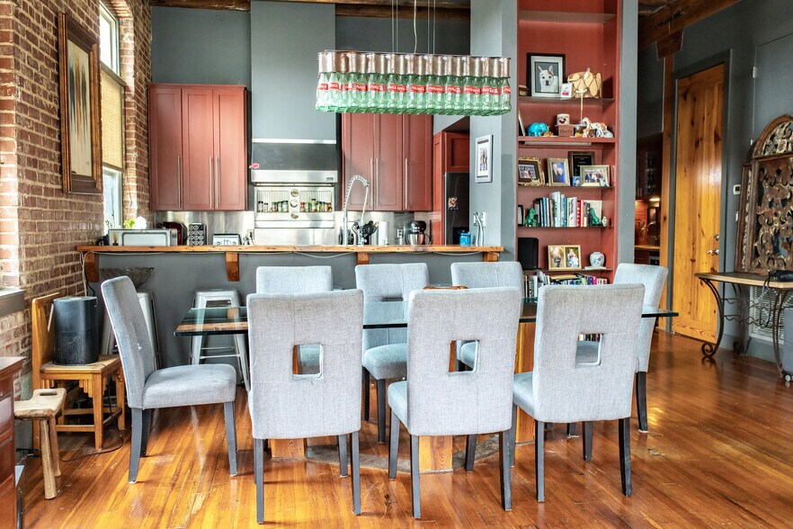 More Photos Of 112 18th St N, Birmingham Storefront For Sale