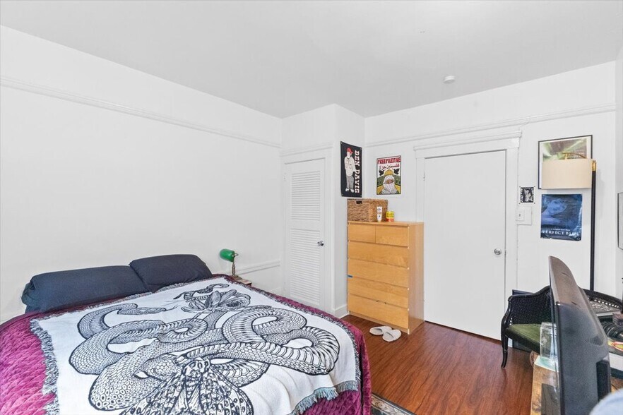 More Photos Of 2835 Anza St, San Francisco Apartments For Sale