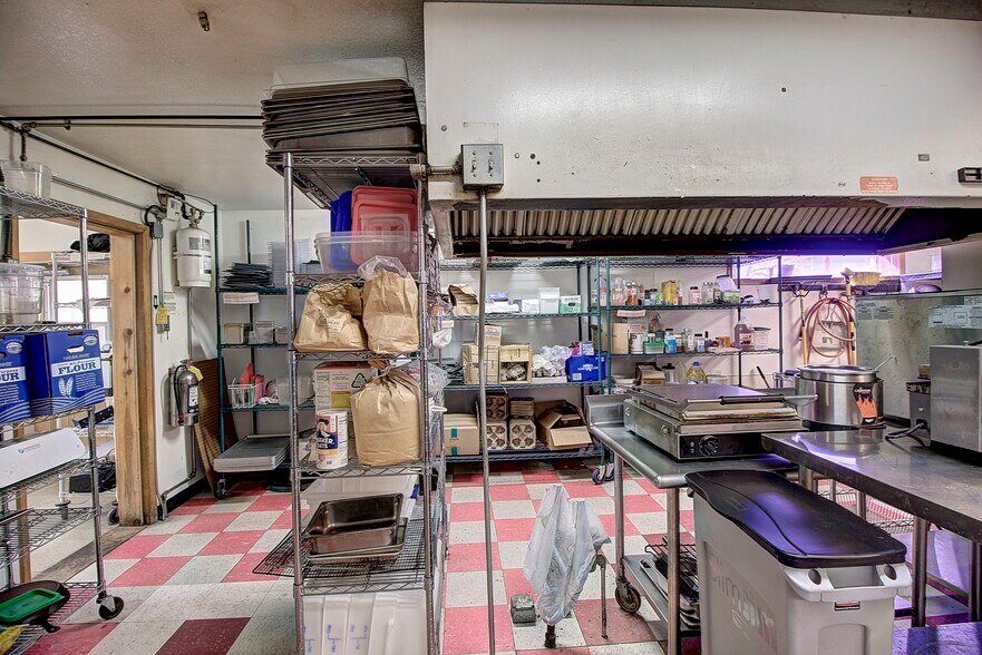 More Photos Of 700 9th St W, Columbia Falls Restaurant For Sale