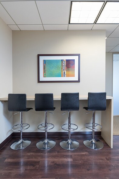 More Photos Of 11111 Santa Monica Blvd, Los Angeles Office For Lease