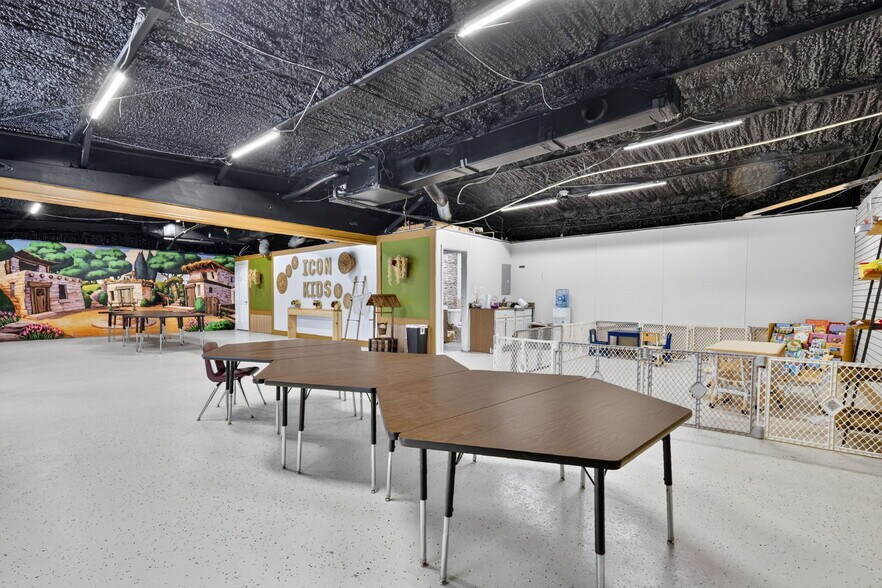More Photos Of 3207-3229 13th St, Saint Cloud General Retail For Sale