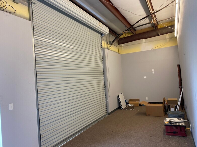 More Photos Of 3271 FM 663, Midlothian Storefront Retail Office For Lease