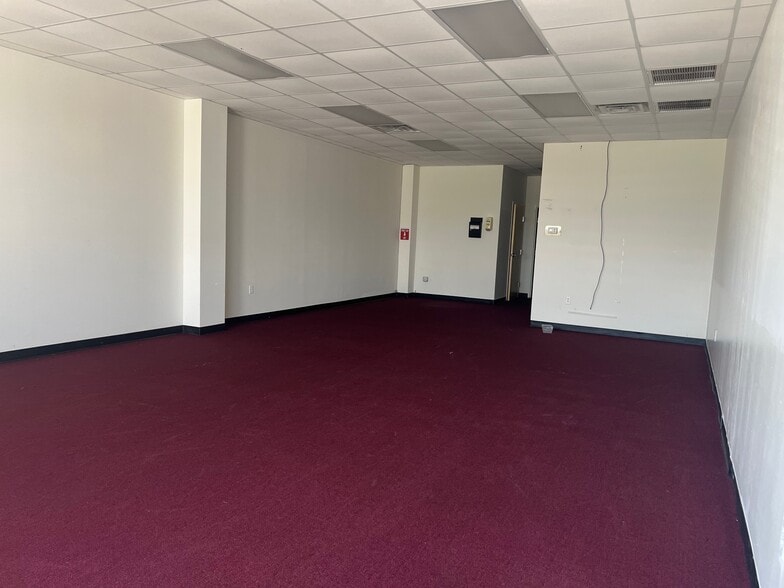 More Photos Of 369 US-13 Blvd, Snow Hill General Retail For Lease