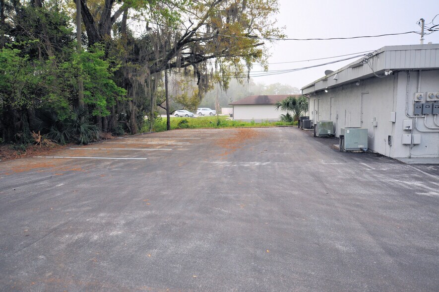 More Photos Of 2201 S French Ave, Sanford Storefront Retail Office For Lease