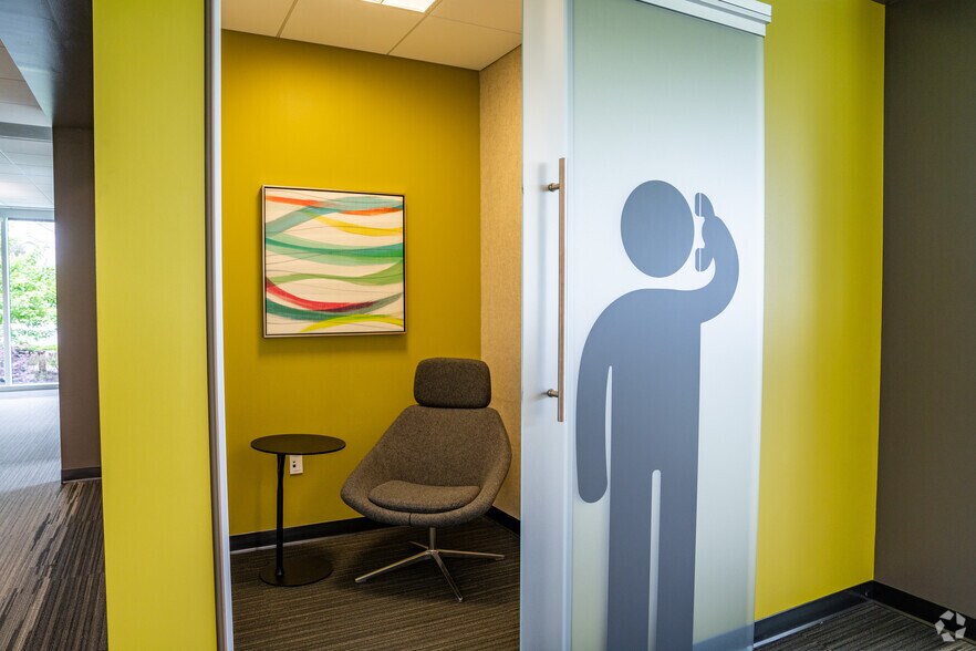 More Photos Of 1 Burton Hills Blvd, Nashville Unknown For Lease