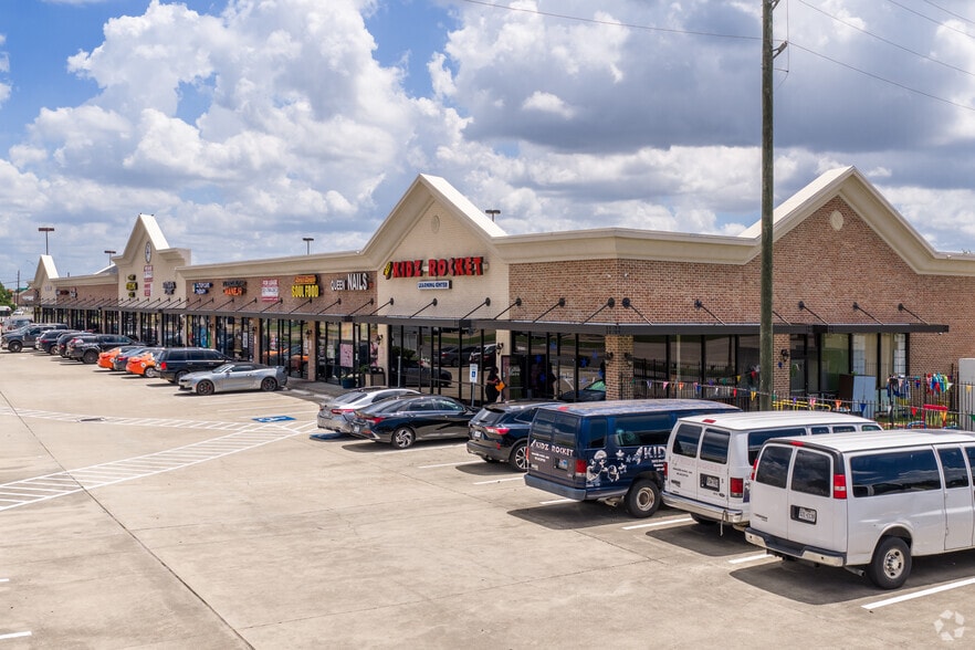 More Photos Of 15015 Westheimer Rd, Houston Unknown For Lease