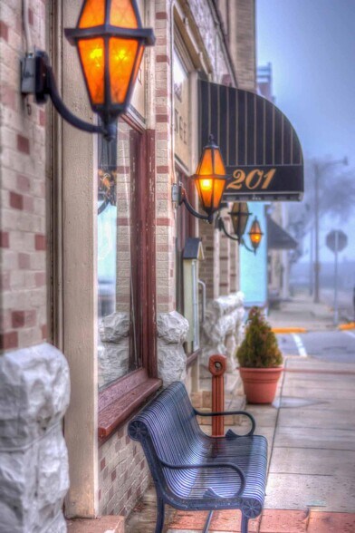 More Photos Of 201 Steele St, Algoma Hotel For Sale