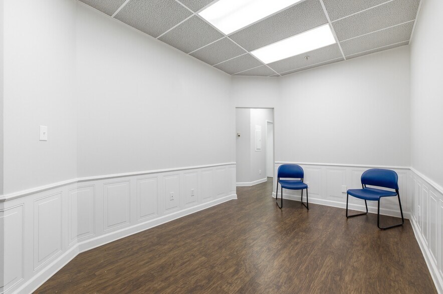 More Photos Of 104-176 Cude Ln, Madison Medical For Lease