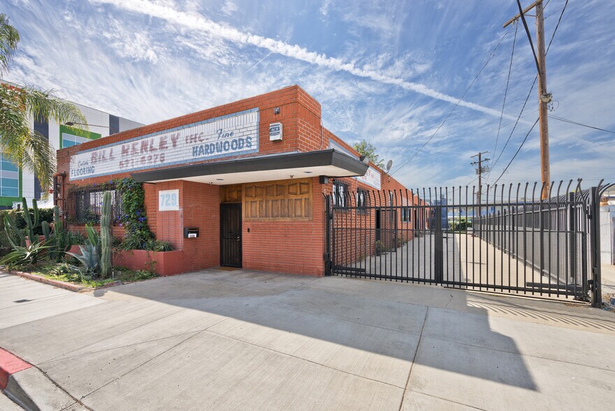 More Photos Of 729 Centinela Ave, Inglewood Industrial For Lease