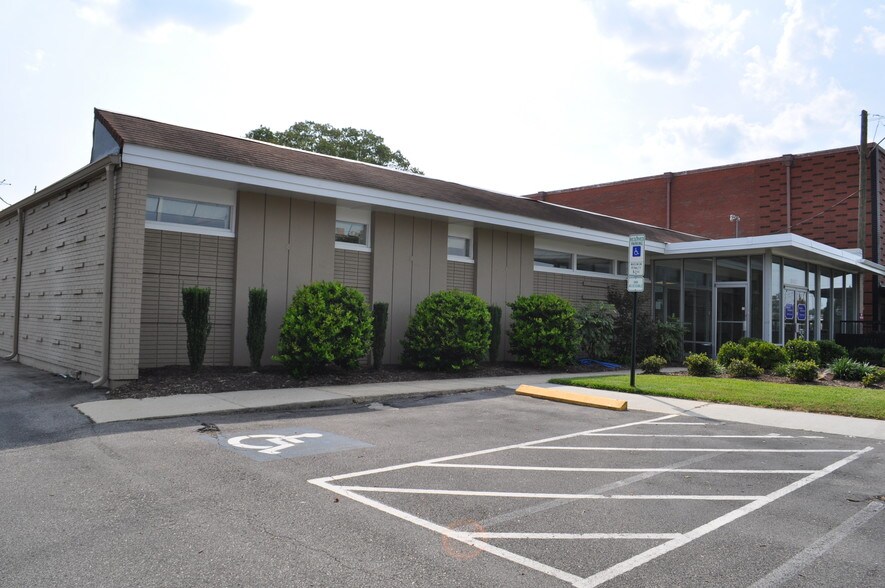 More Photos Of 3007 Fort Bragg Rd, Fayetteville Office For Sale