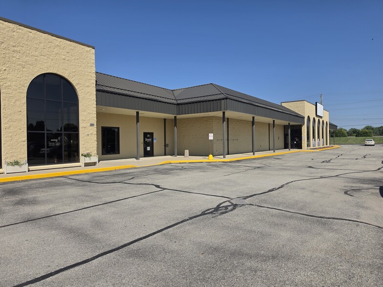 More Photos Of 736 W Main St, Greensburg Supermarket For Sale