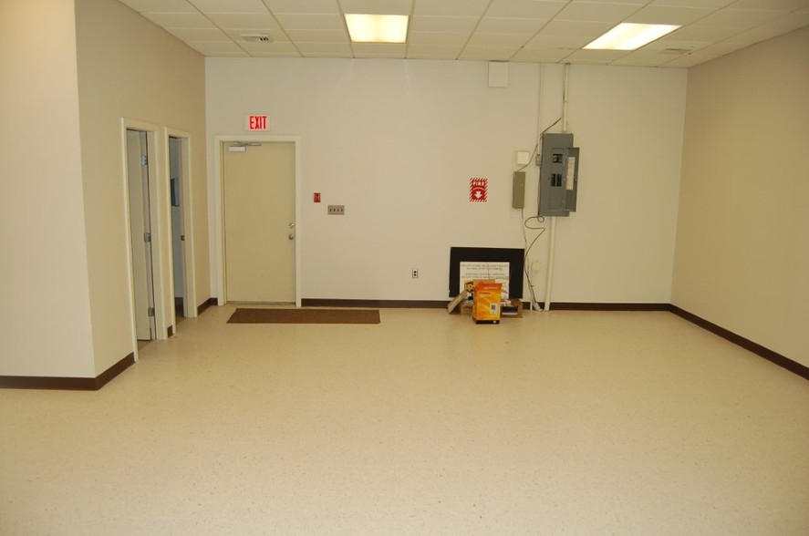 More Photos Of 96 N Main St, Carver Unknown For Lease