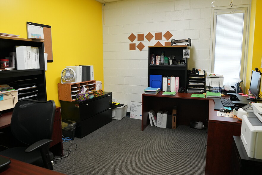 More Photos Of 4112 S Main St, Los Angeles Loft Creative Space For Sale