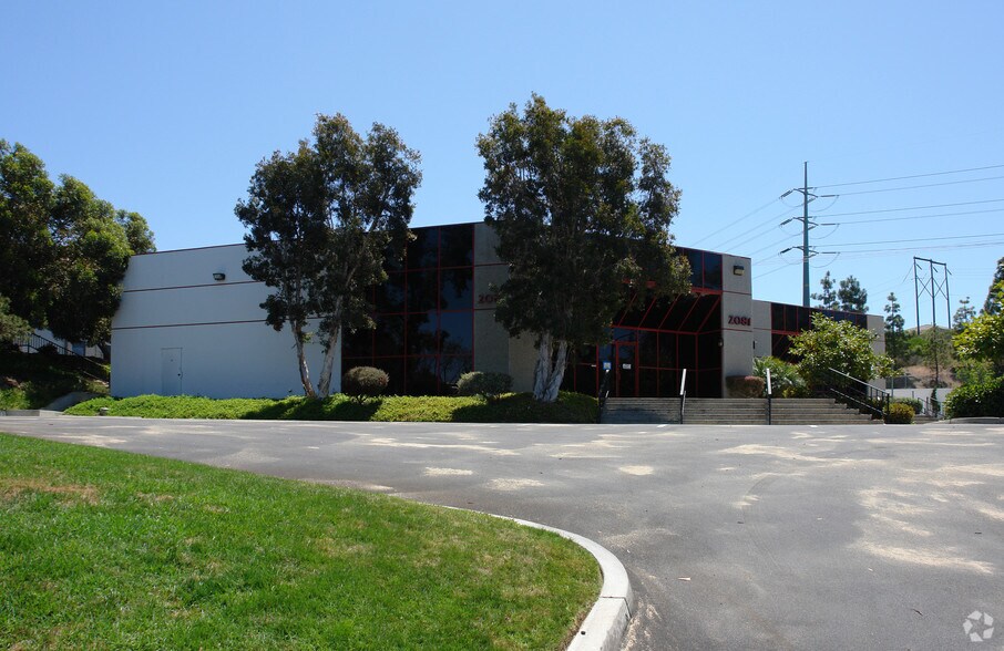More Photos Of 2081 Las Palmas Dr, Carlsbad Manufacturing For Lease