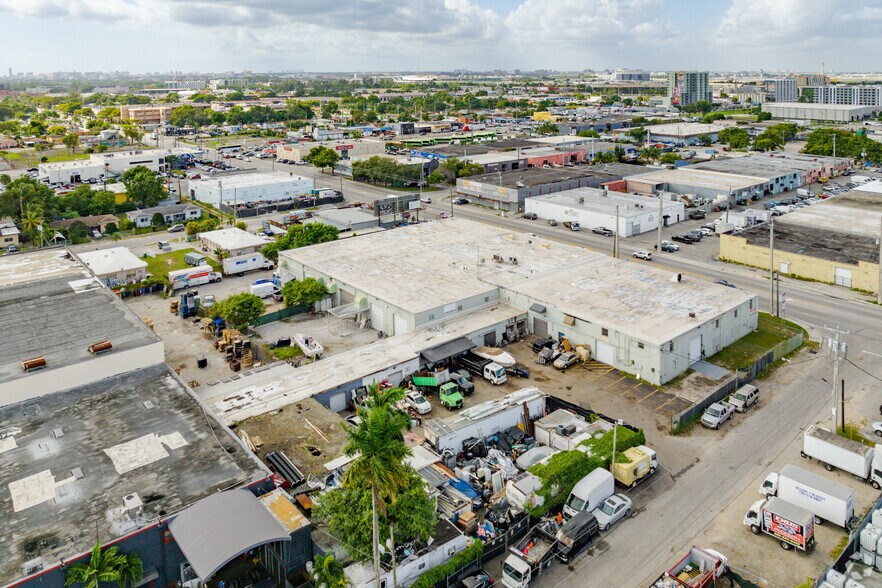 More Photos Of 3825-3945 NW 32nd Ave, Miami Warehouse For Lease