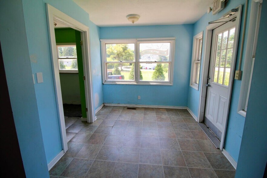 More Photos Of 1805 Columbus Rd, Granville Specialty For Sale