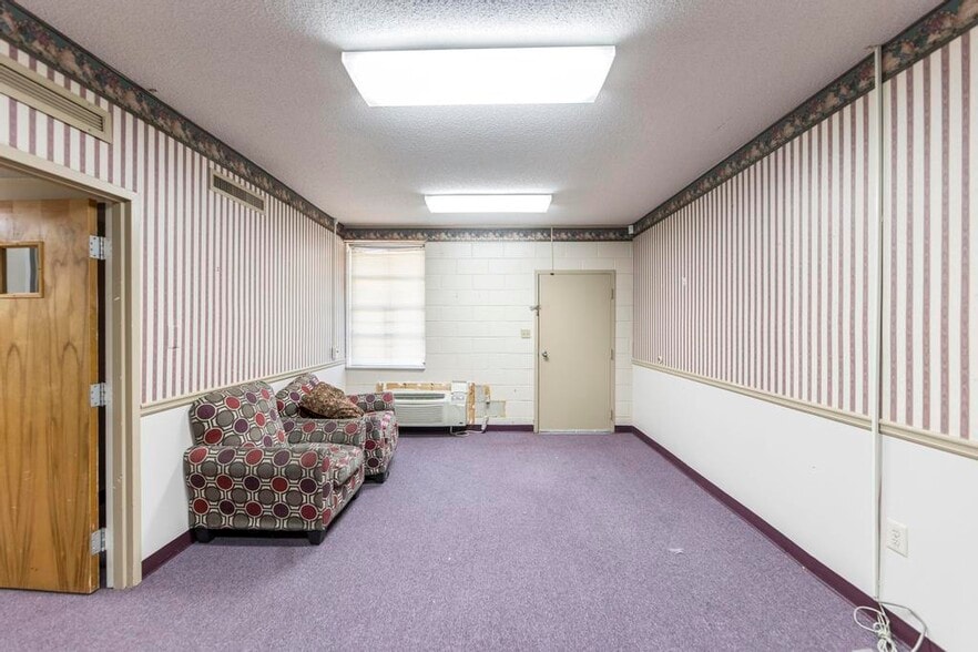 More Photos Of 2270 Shurling Dr, Macon-Bibb Religious Facility For Sale