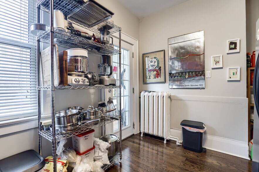 More Photos Of 4 Oriole Gdns, Toronto Apartments For Sale