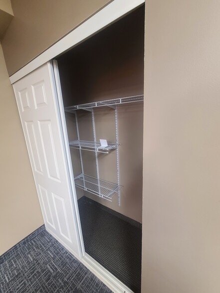 More Photos Of 2360 N Nevada Ave, Minneapolis Warehouse For Sale