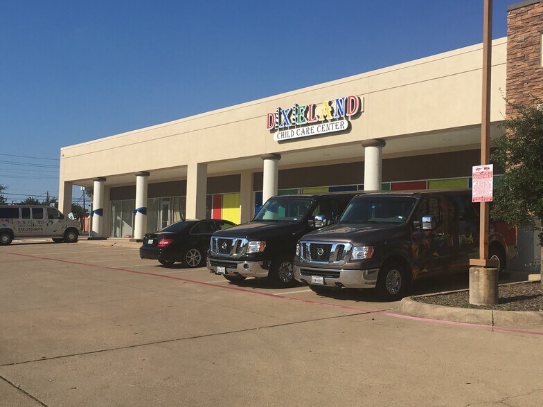 More Photos Of 1100 E Pleasant Run Rd, DeSoto Unknown For Lease