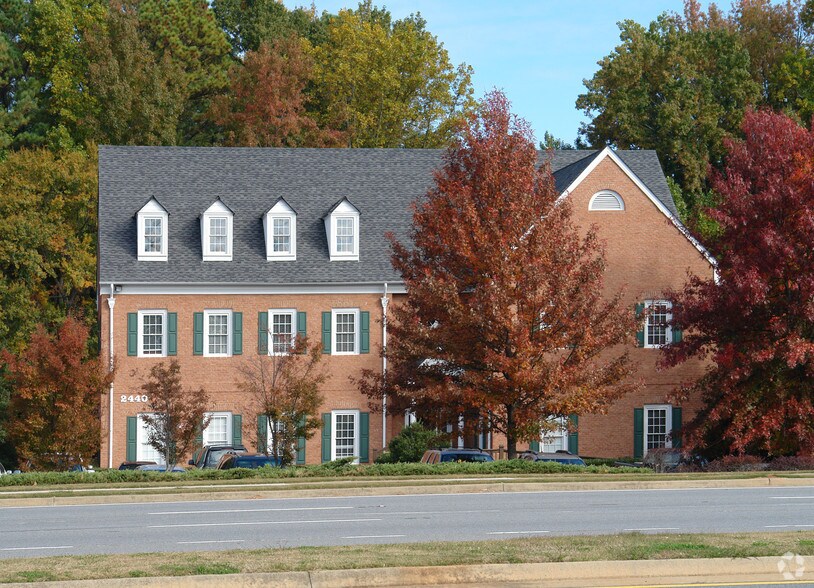 More Photos Of 2440 Old Milton Pky, Alpharetta Office Residential For Lease
