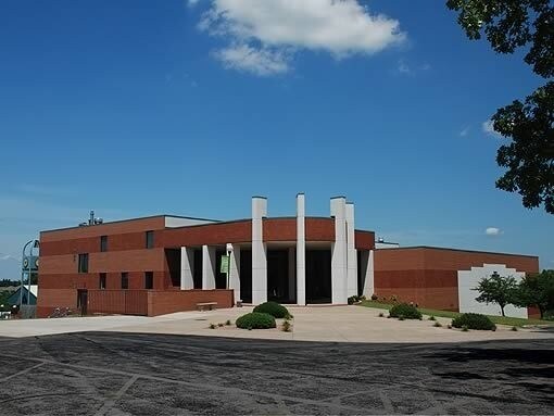 More Photos Of 3000 N Grant Ave, Springfield Schools For Sale