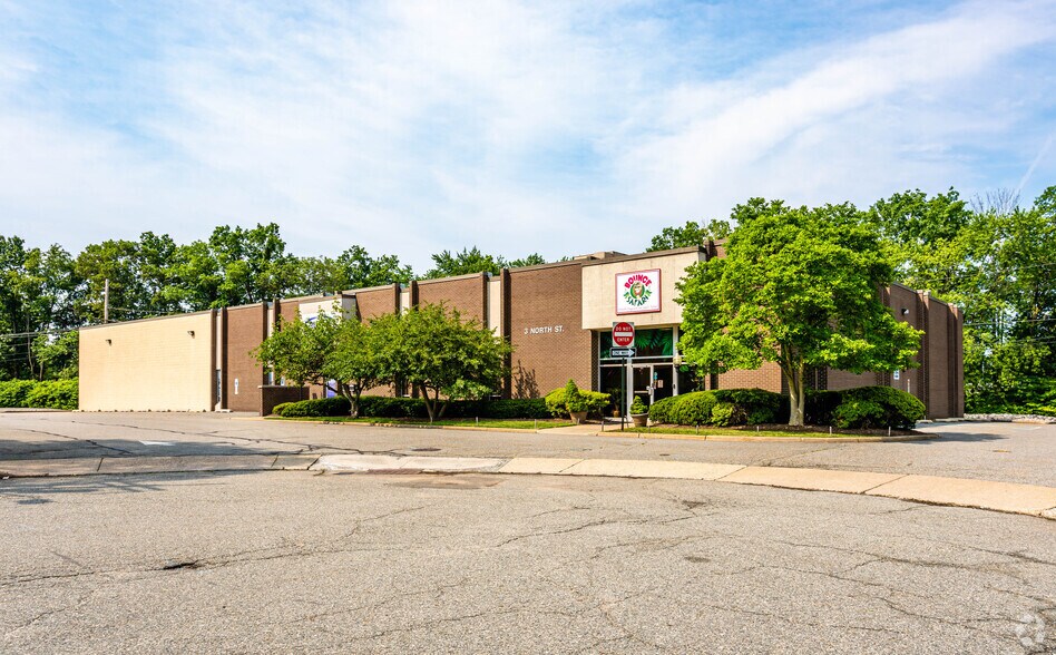 More Photos Of 3 North St, Waldwick Light Distribution For Sale