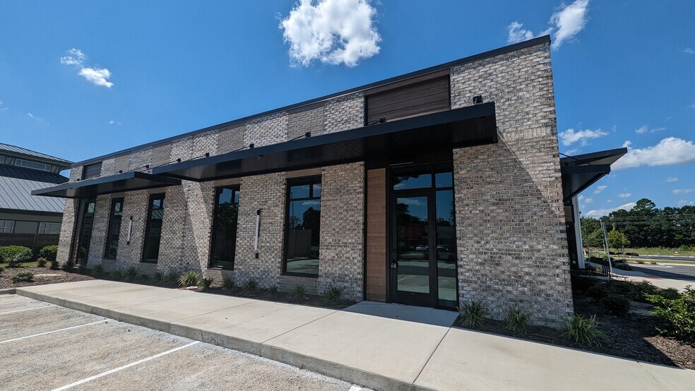 More Photos Of 1217 Magnolia Village Way, Leland Office For Lease