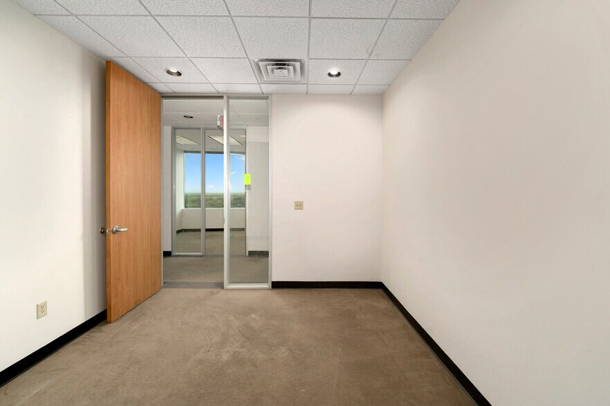 More Photos Of 9999 Bellaire Blvd, Houston Medical For Lease
