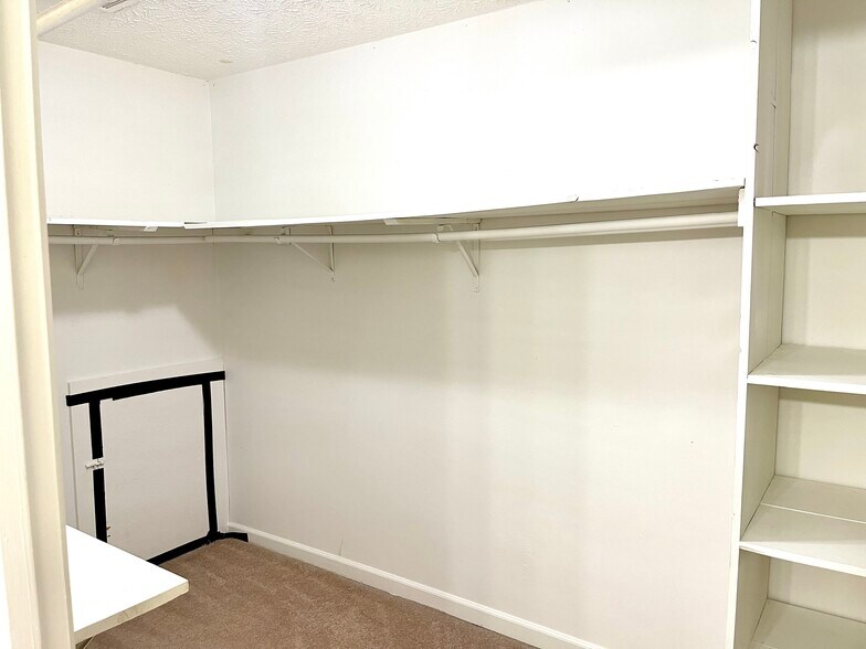 More Photos Of 2124 Hickory Bnd SE, Conyers Multifamily For Sale