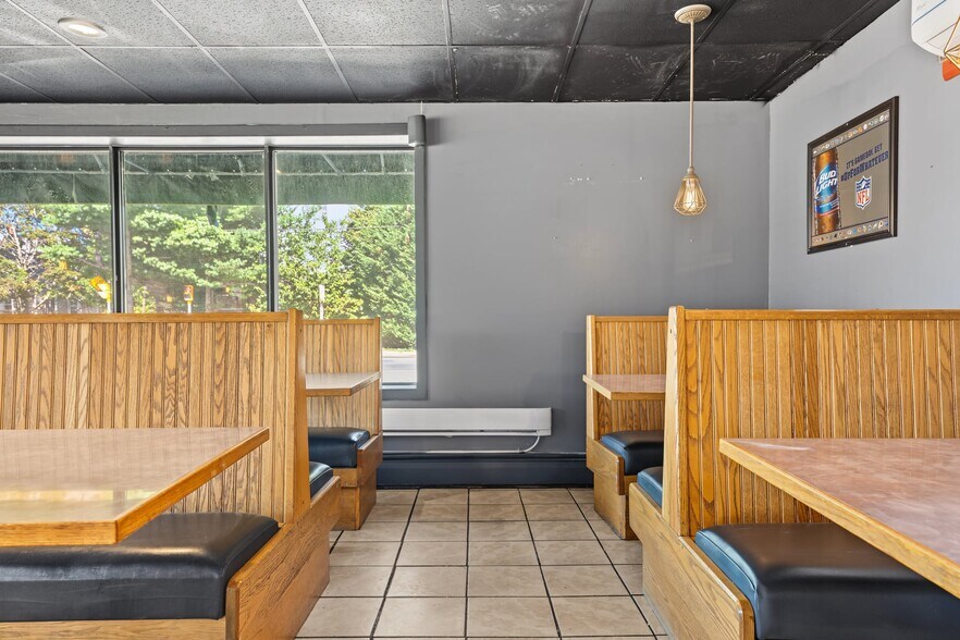More Photos Of 1690 W Shore Rd, Warwick Storefront Retail Residential For Lease