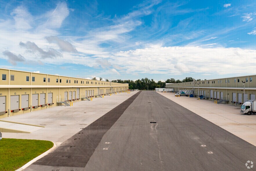 More Photos Of 4000 & 4040 N Combee Rd, Lakeland Unknown For Lease