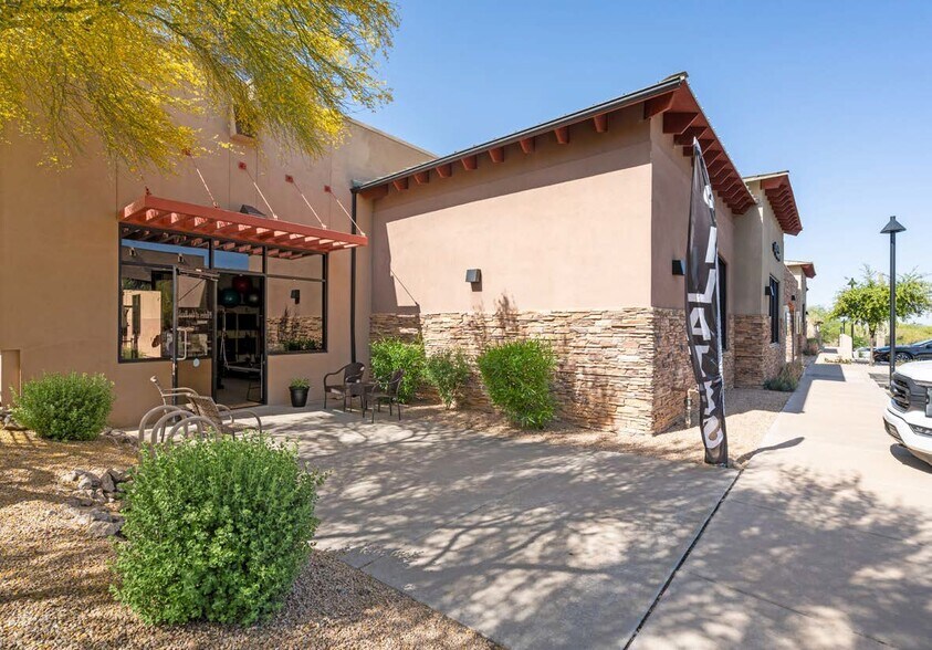 More Photos Of 10037 E Dynamite Blvd, Scottsdale Office For Sale