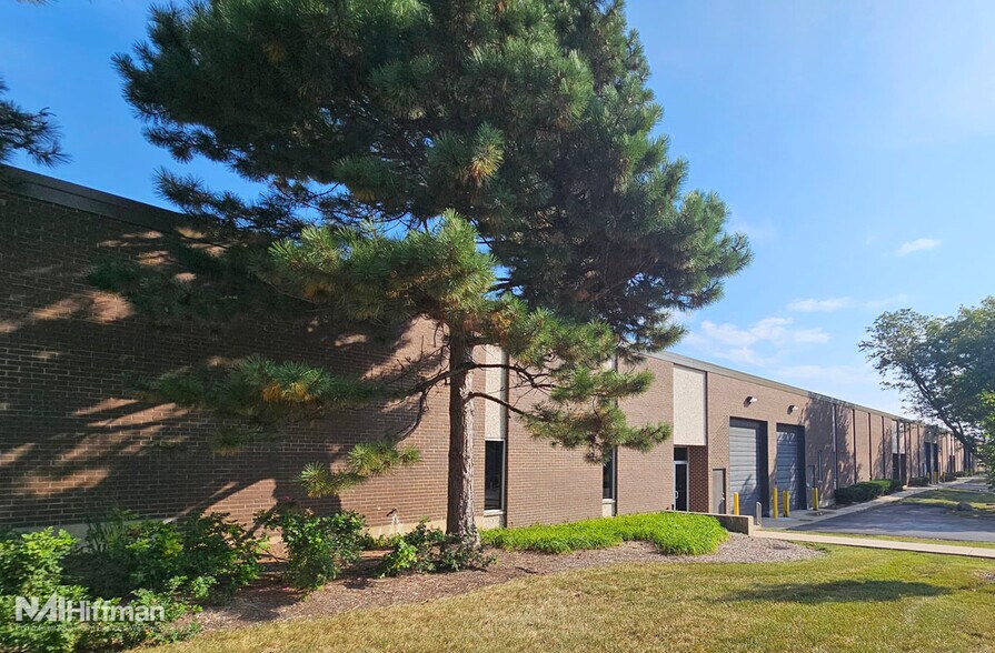 More Photos Of 2-44 Plaza Dr, Westmont Light Distribution For Lease