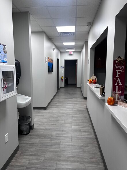 More Photos Of 5024 Hunter Rd, Ooltewah Storefront Retail Office For Lease