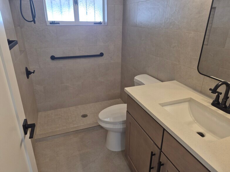 More Photos Of 5453 E 4th St, Tucson Assisted Living For Sale