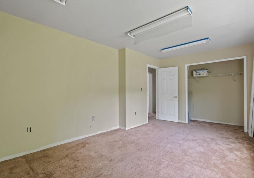 More Photos Of , Montgomery Office For Sale
