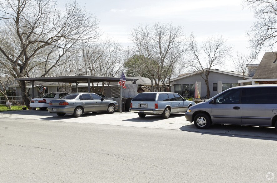More Photos Of 802 Monticello Ct, San Antonio Assisted Living For Lease