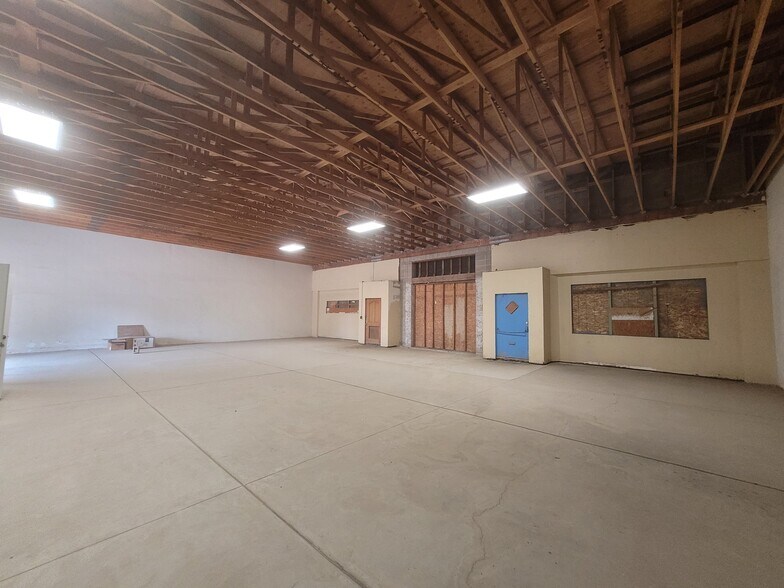 More Photos Of 615 Sumner St, Bakersfield Freestanding For Lease