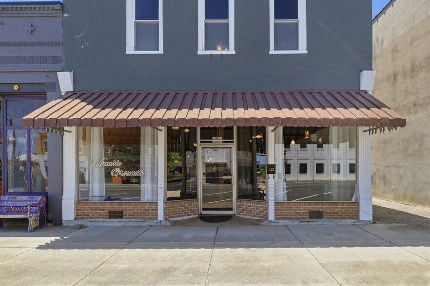 Primary Photo Of 132 S Main St, Woodruff Storefront Retail Office For Lease