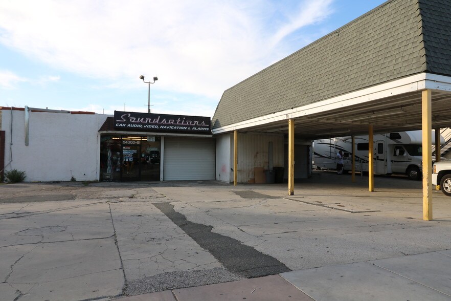 More Photos Of 24300 Main St, Newhall Restaurant For Sale